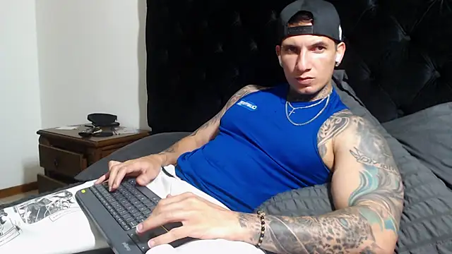 Shane Clay online show from December 16, 7:54 pm