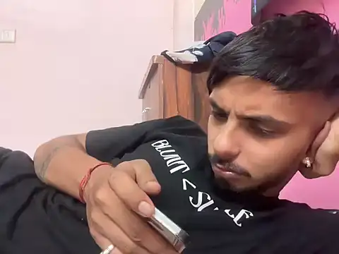 Snapshot of SharpSatyam chatting on September 21, 3:01 pm SharpSatyam online show from September 21, 3:01 pm
