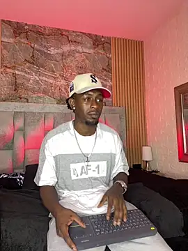 pipedark  online show from December 14, 4:41 am