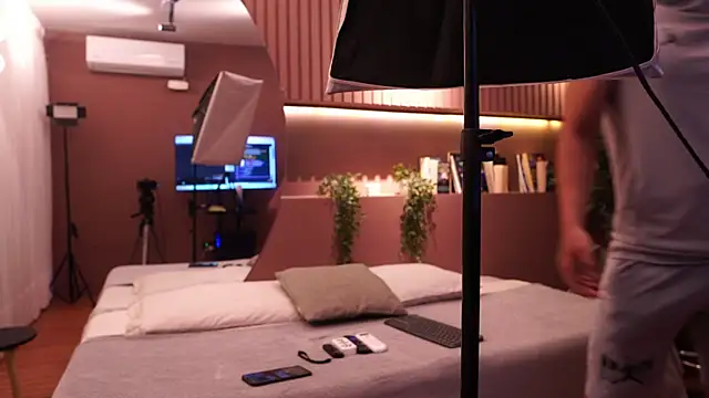 Ethan occonor online show from April 17, 12:41 pm