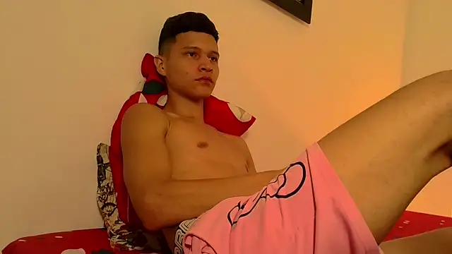 Twinkcock22 online show from October 21, 1:20 am