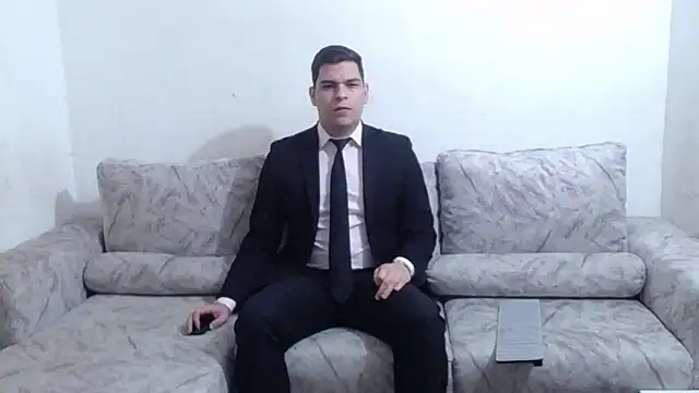 Victor Maitland online show from December 4, 3:46 am