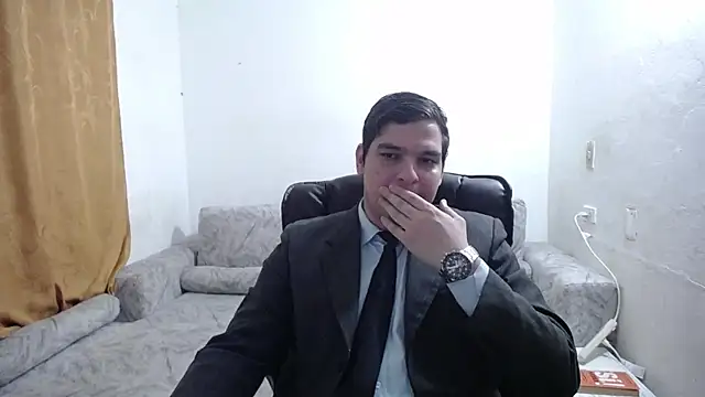 Victor Maitland online show from April 17, 9:50 pm