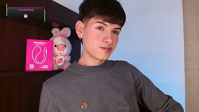 Ezra Storm online show from December 3, 5:24 am