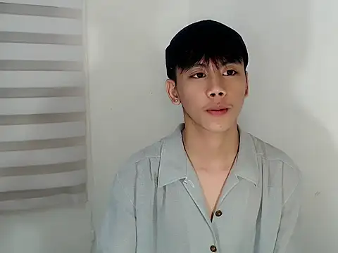 ynotyu online show from October 17, 3:38 pm