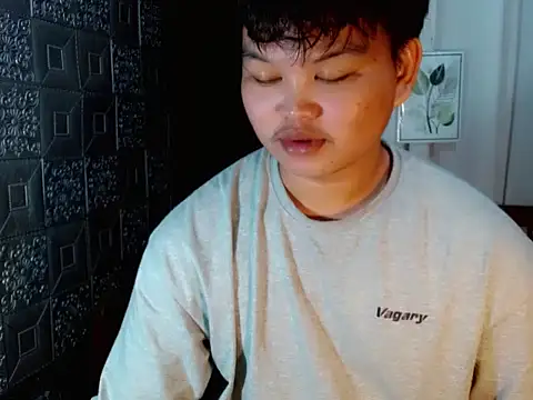 Reynelcock online show from September 8, 8:30 pm