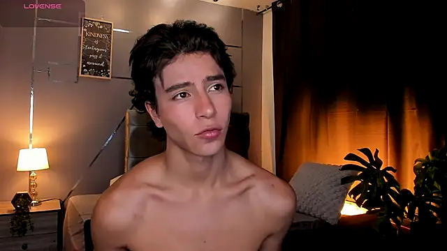 Christopher 77 online show from November 18, 5:16 pm