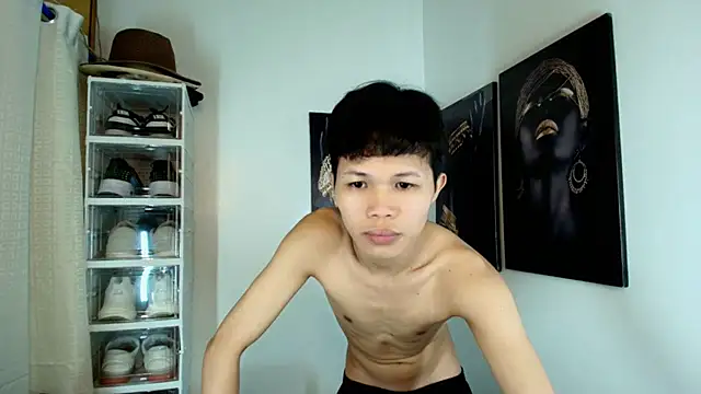 crazyasiantwink online show from October 26, 5:59 pm