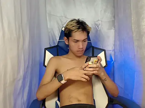 riks tyler online show from February 15, 9:29 am