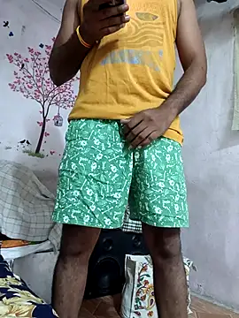 Snapshot of Sunny_cute_love chatting on September 24, 12:43 am Sunny cute love online show from September 24, 12:43 am