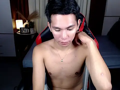 drinkmycumx online show from April 14, 5:45 pm