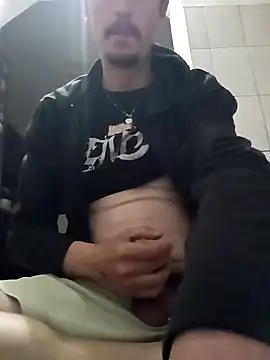 hugecock4u1990 online show from April 12, 12:14 am