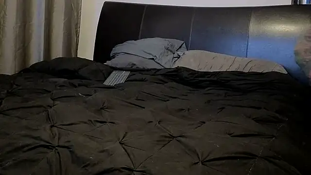 pantyhoselover54 online show from October 27, 12:46 am