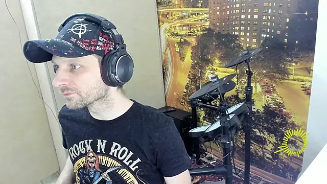 CrazyHappy25 online show from January 10, 4:33 pm