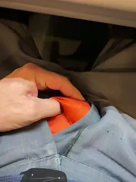 usu0130 online show from December 3, 2:12 pm