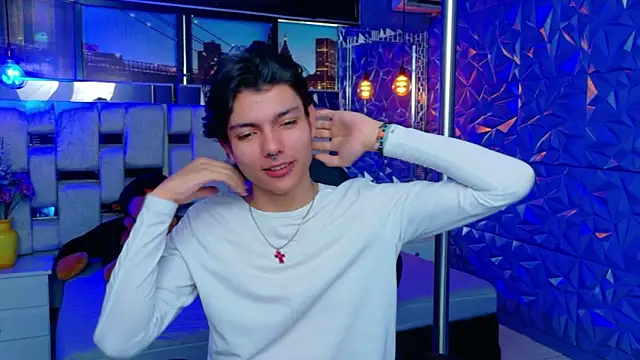 alandelrey57 online show from April 6, 9:04 pm