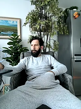 Michel huge online show from November 24, 11:00 am