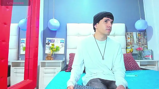 Matteo12  online show from November 2, 2:38 am