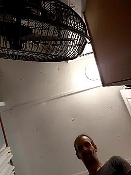 Hungwell1515 online show from November 15, 5:48 pm