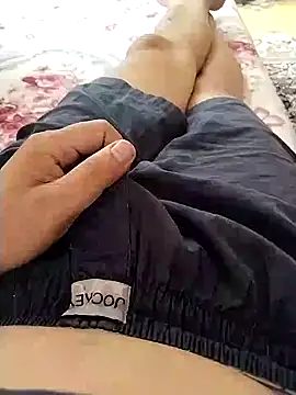 zorhotty online show from July 14, 8:07 am