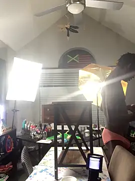 Triggerhappycj100 online show from March 9, 5:23 am