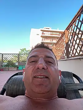 BULLBSX online show from April 18, 3:57 pm