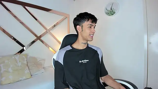 Thiago twink online show from October 20, 7:51 pm