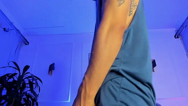 Leo santoro online show from March 1, 3:23 pm