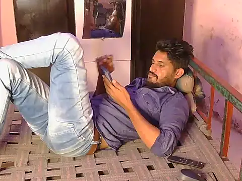 krishjaat43 online show from May 27, 3:25 am
