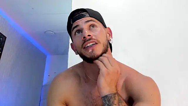 dylan jacobx online show from April 12, 11:33 am