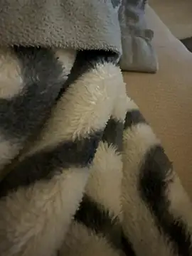 Simon-xx online show from April 18, 1:51 am