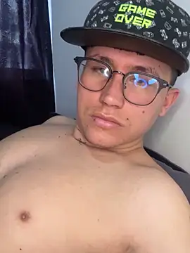 Kurtxxx22 online show from December 13, 7:53 pm