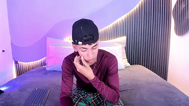 Dominic ghost online show from November 10, 1:10 am