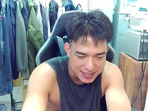 hunterXhan online show from March 17, 1:46 pm