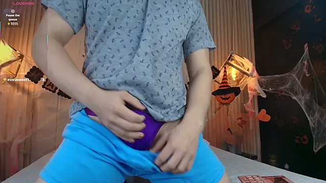 TaylerWhite online show from October 18, 12:32 pm