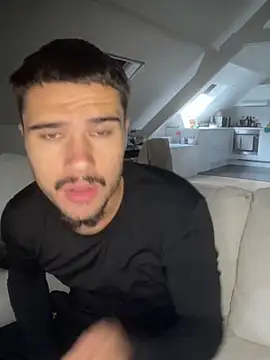 los freaky online show from September 25, 2:05 pm