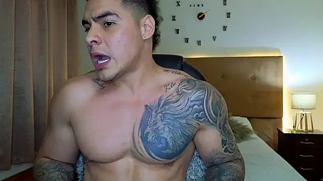 Steven Velez online show from October 17, 8:57 pm