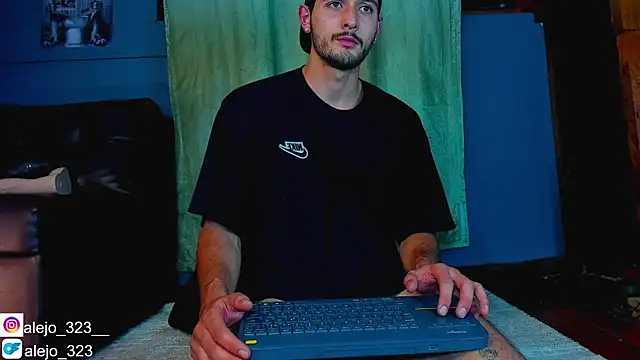 alejo  323   online show from October 15, 2:08 am