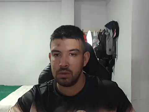 Axel11113 online show from November 3, 4:16 am