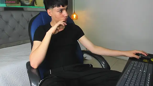 SamBlack  online show from June 23, 1:26 pm