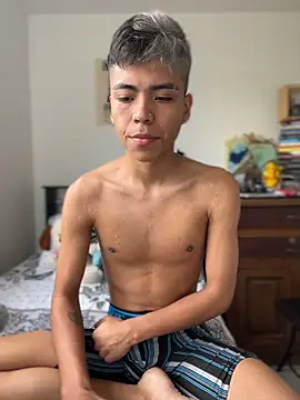 MaxiWildd online show from July 15, 2:02 pm