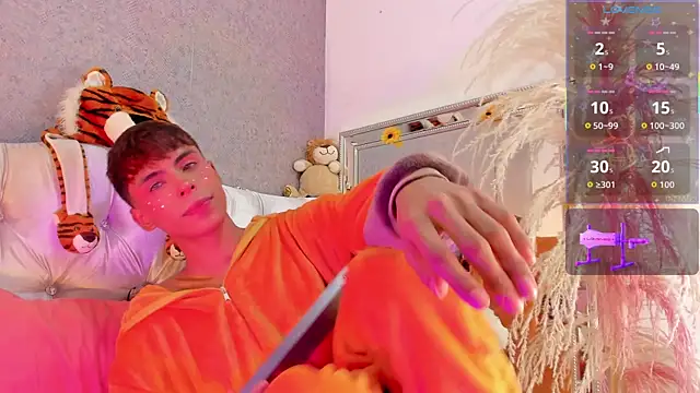 PrincePoppy online show from September 8, 8:30 pm