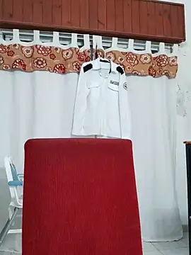 Bradd 32 online show from February 6, 2:30 am