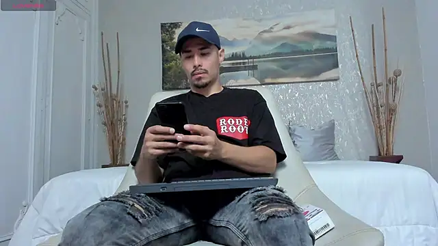 loghan fox online show from September 24, 3:28 am