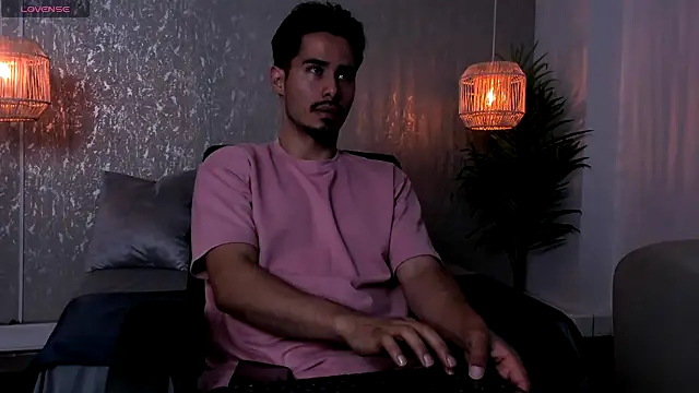 loghan fox online show from September 28, 3:37 am