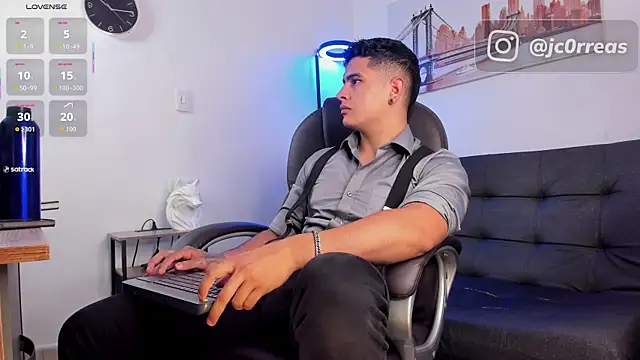  Juanes online show from November 18, 9:28 pm