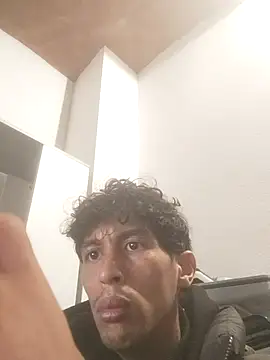 lusiboy96 online show from October 24, 12:56 am