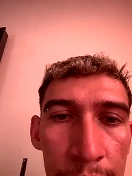 dominik thompson777 online show from November 29, 8:55 pm