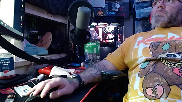 twistedj83 online show from January 15, 10:30 am