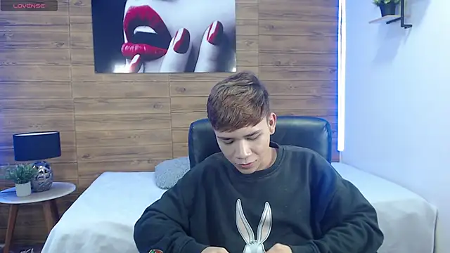 nathanclay online show from March 19, 4:26 am